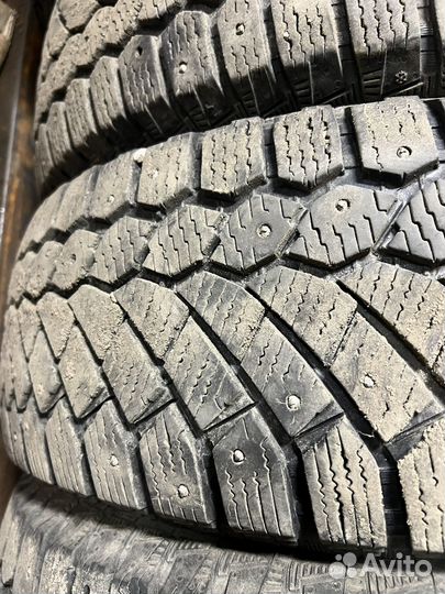 Gislaved Nord Frost 200 SUV 215/65 R16 102