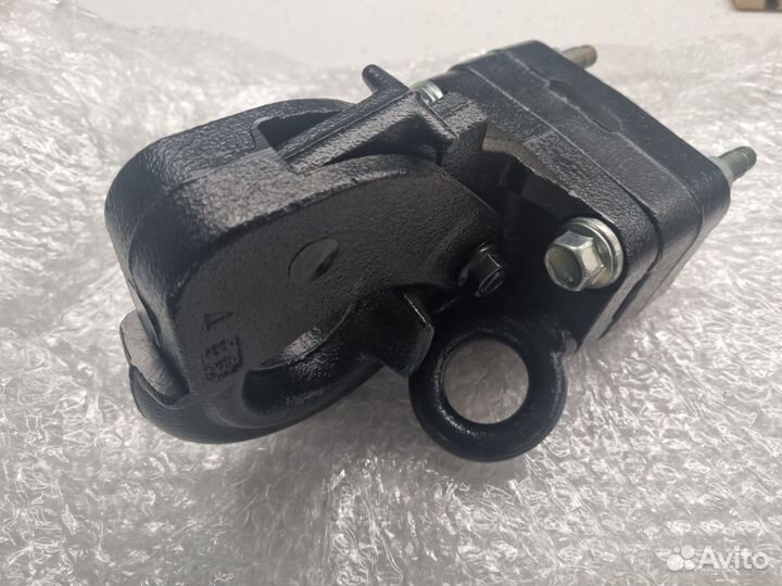 Продам фаркоп Toyota Land Cruiser (под кольцо)