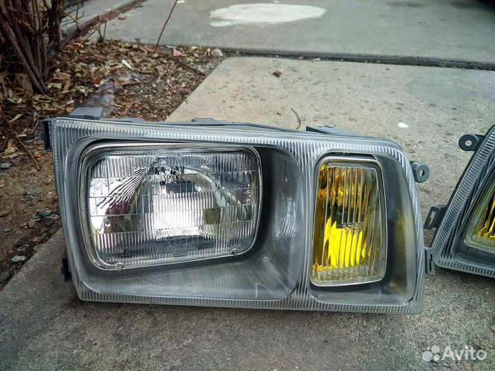 W126 USA фары, новые