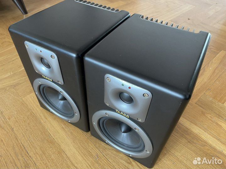 Колонки мониторы Tapco S5 by Mackie