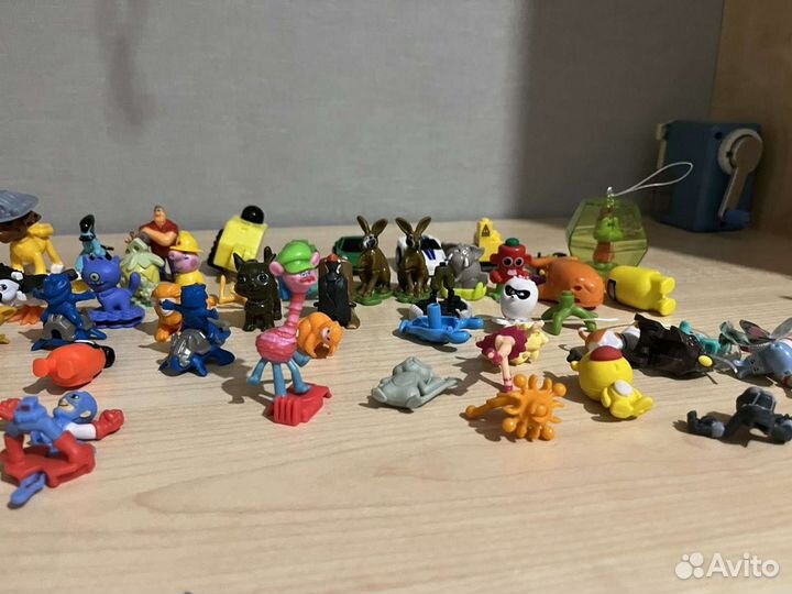Игрушки из киндера пакетом
