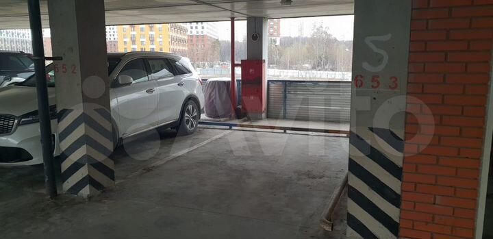 Машиноместо, 18 м²