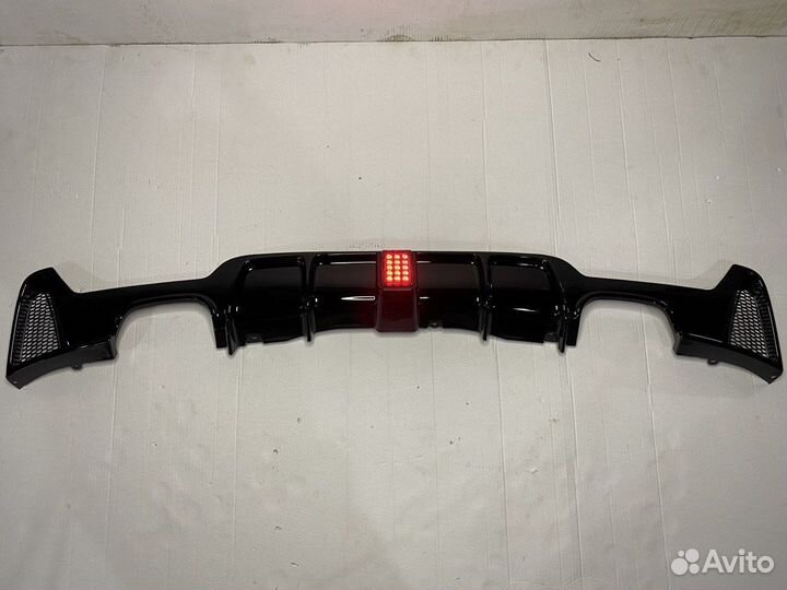 BMW F32 диффузор на задний бампер с доп фонарем