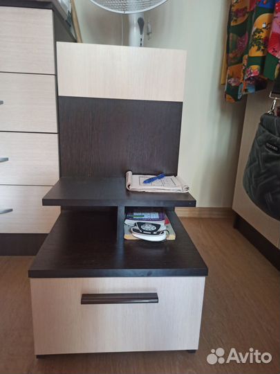 Тумбочка прикроватная