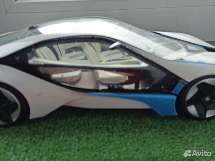 Машинка на пульте управления