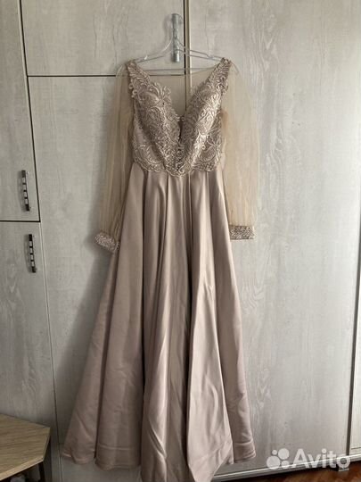 Вечернее платье