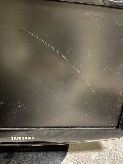 Монитор Samsung