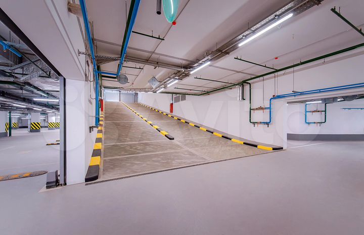 Машиноместо, 14 м²