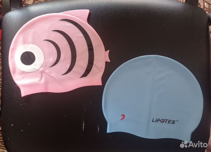 Надувной круг-лодка. Шапочки для бассейна