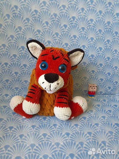 Тигренок пижамница из плюшевой пряжи ручная работа