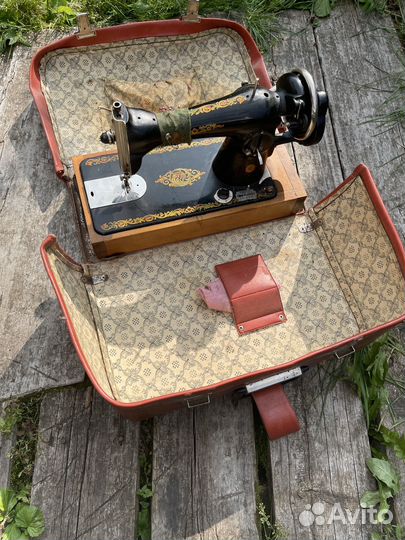 Продам швейную машинку