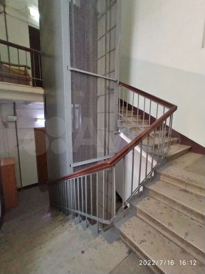 Комната 24 м² в 6-к., 6/6 эт.