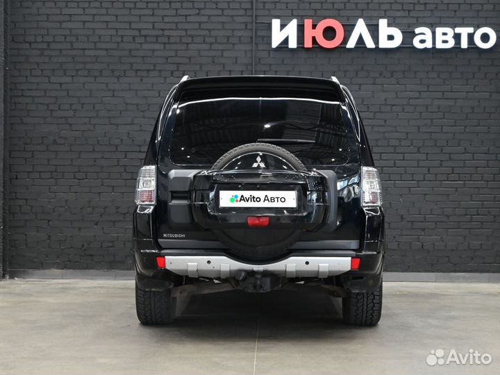 Mitsubishi Pajero 3.2 AT, 2011, 284 346 км