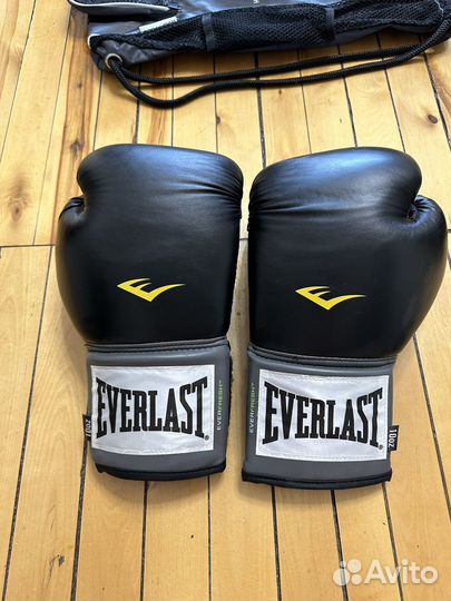 Боксерские перчатки everlast pro style 10 унций