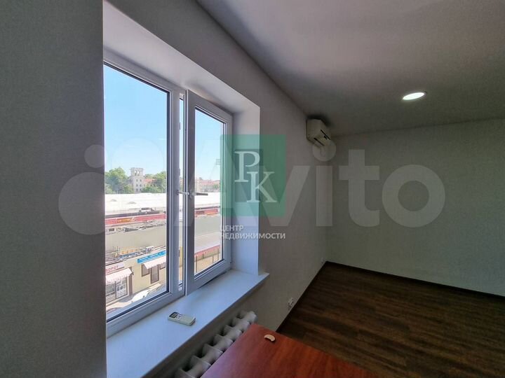 Офис 23,7м2 район рынка Чайка на Костомаровской