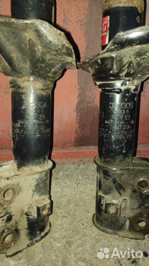 Стойки передние KYB hyundai accent 2 + тагаз