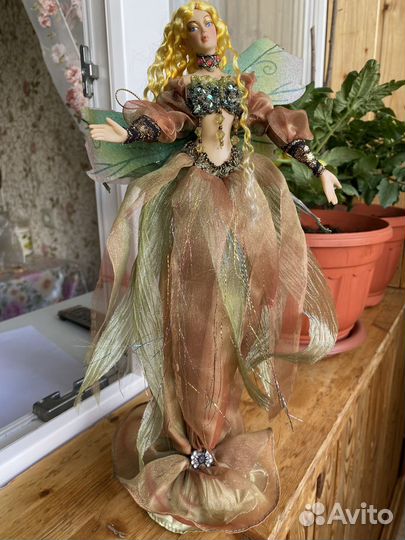 Кукла фарфоровая коллекционная