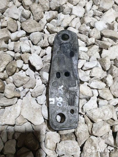 Кронштейн Volvo XC90 Вольво