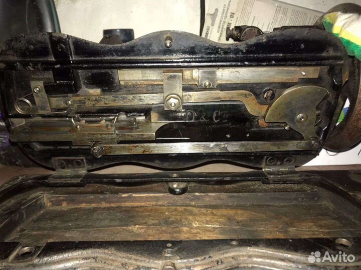 Швейная машина Singer