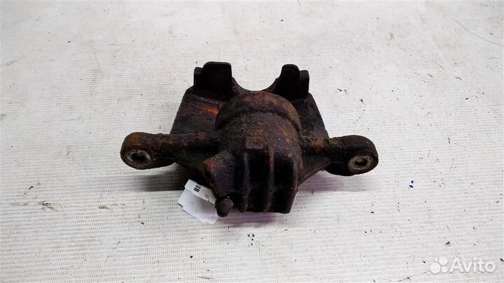 Суппорт передний правый Peugeot 206