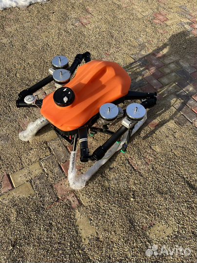 Сельскохозяйственный дрон 16 л