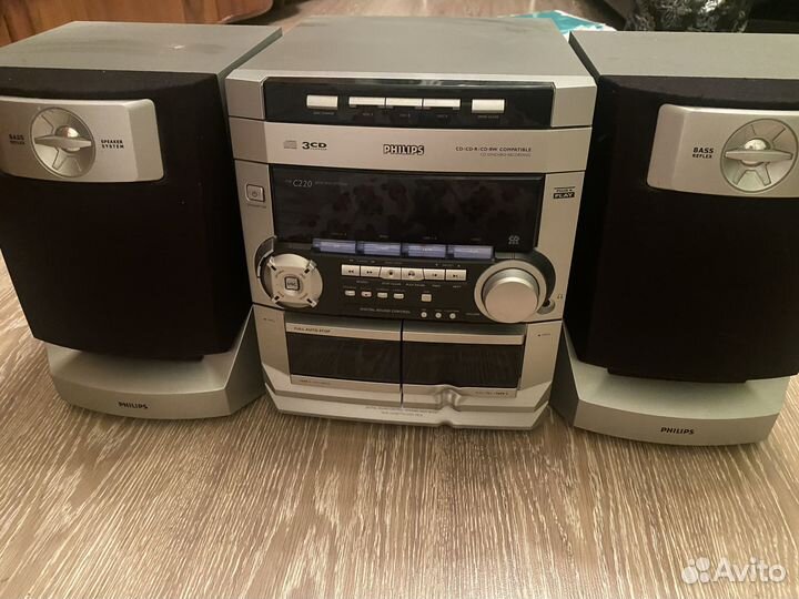 Музыкальный центр philips