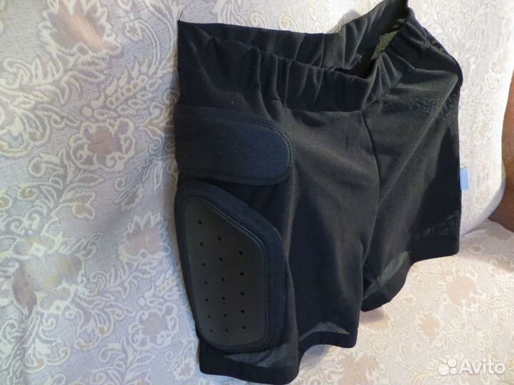 Защитные шорты для сноуборда