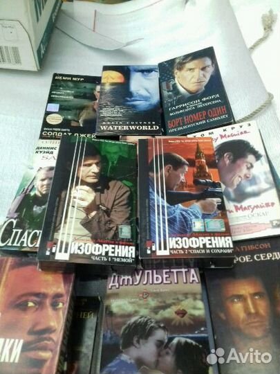 27 видеокассет