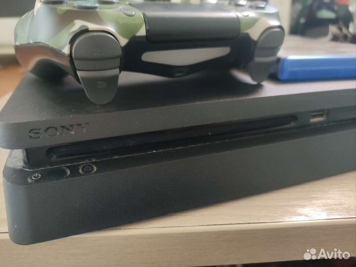 Sony PS4 slim 1tb с играми, два геймпада