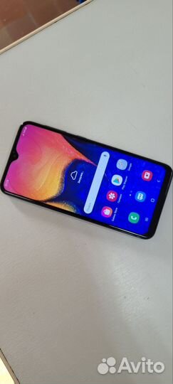 Samsung Galaxy A10, 2/32 ГБ