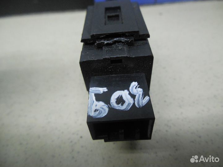 Датчик включения стопсигнала Outlander (CU) 2003-2