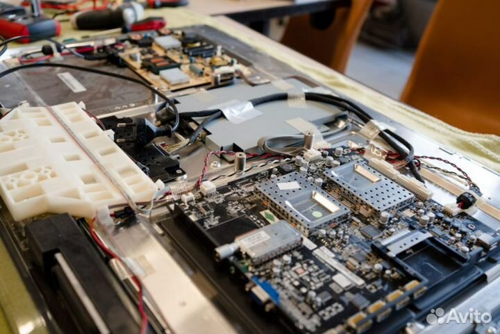 Ремонт телевизоров ноутбуков компьютеров приставок