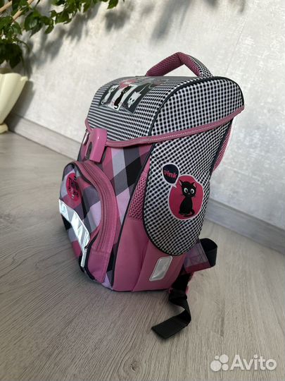 Рюкзак школьный для девочки 1 класс