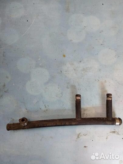 Патрубок охлаждения 06B133784AP