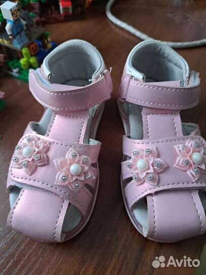 Босоножки для девочки