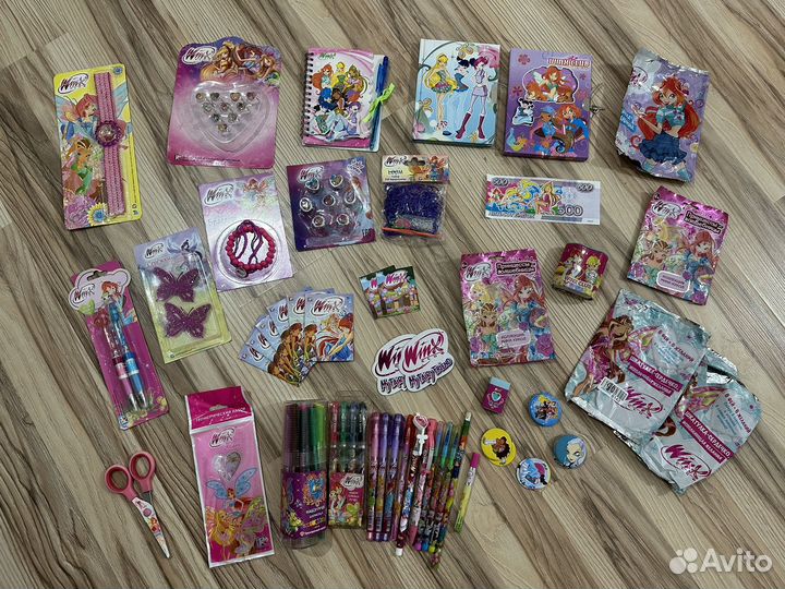 Журналы и мелочи Винкс Winx