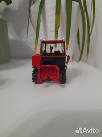 Трактор 1:43 дт-75-К