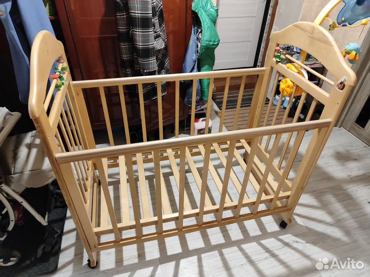 Детская кроватка качалка