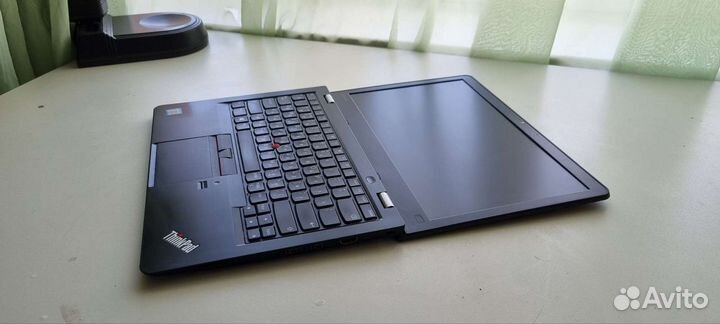 Lenovo Thinkpad 13 i5-7200u/ssd 180gb /8GB RAM