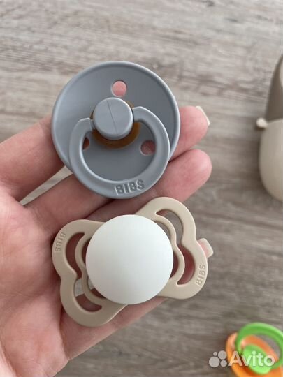 Пустышки bibs, happybaby