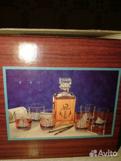 Графин и шесть стаканов