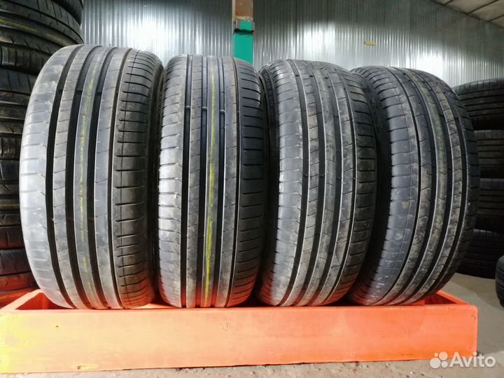 Pirelli P Zero PZ4 225/40 R20