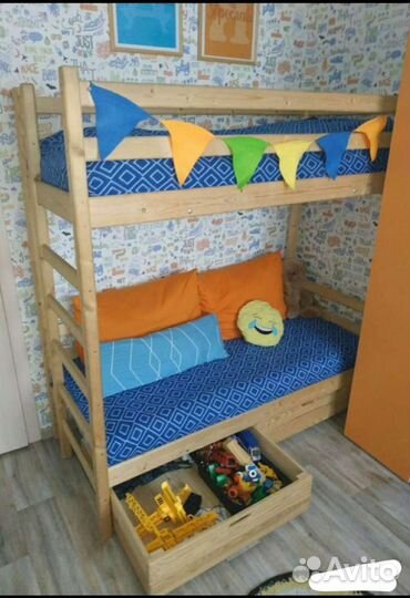Двухъярусная кровать