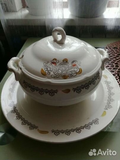 Супница и блюдо зик