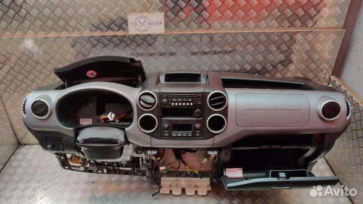 Торпедо Peugeot Partner 1.6