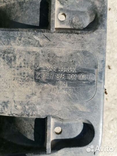 Площадка под акб Фольксваген Гольф 4