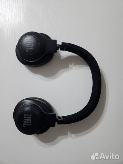 Беспроводные наушники jbl