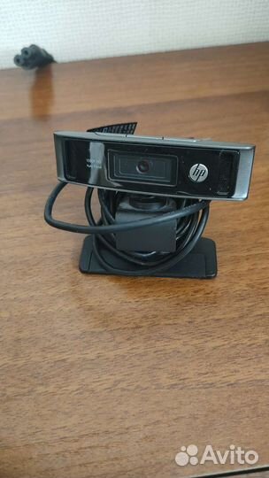 Боксерские перчатки, бинты, телефоны