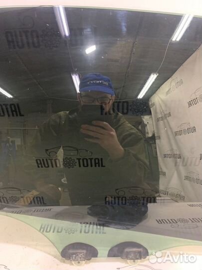 Стекло двери заднее правое Honda Civic 4D R18A2