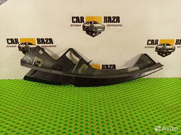 Крепление переднего бампера левое L Volvo C30